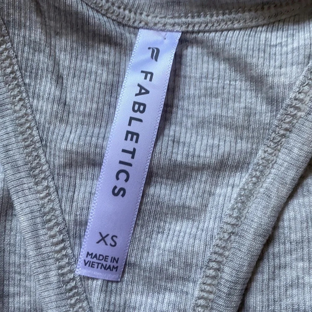 Fabletics Jess Racerback Tank Light Grey Heather - Picture 5 of 6